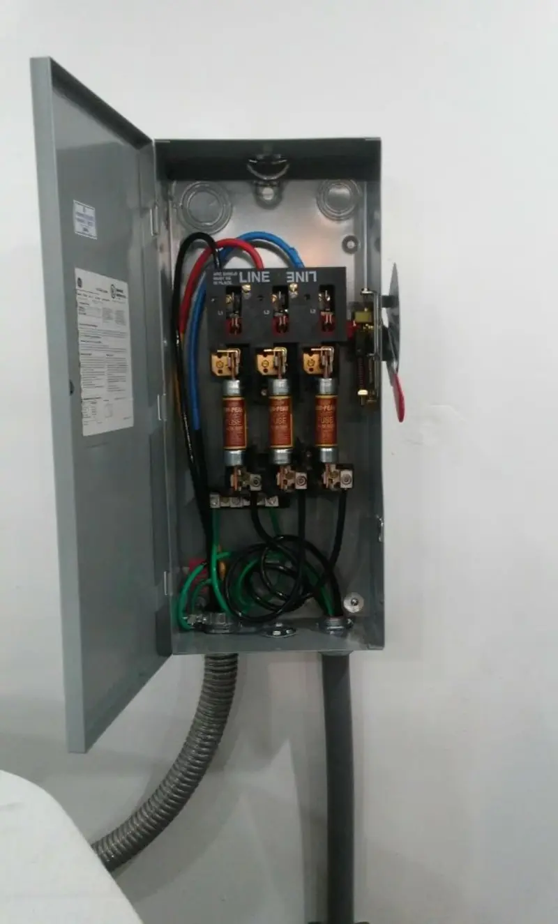 Three-phase disconnect switch installed for Smoke Detector Installation in Elk Plain